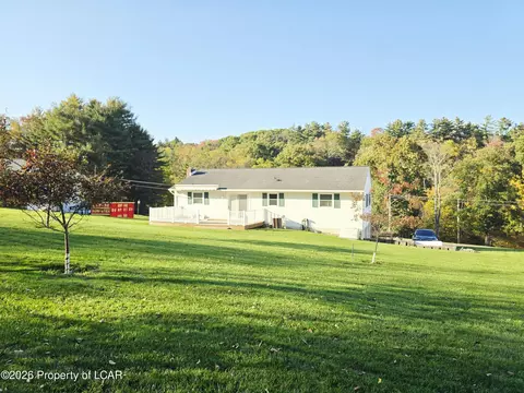 Exterior - 915 Park Ave, Shavertown, PA 18708 photo 7 of 8