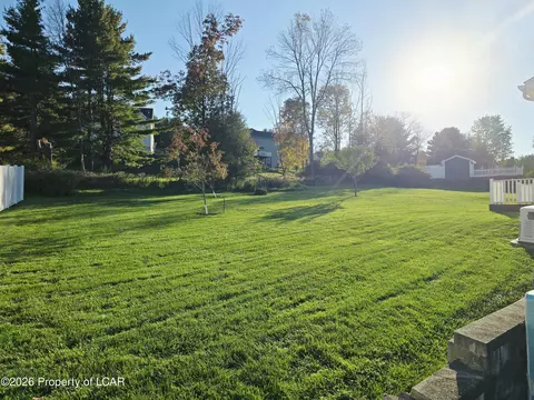 Exterior - 915 Park Ave, Shavertown, PA 18708 photo 4 of 8