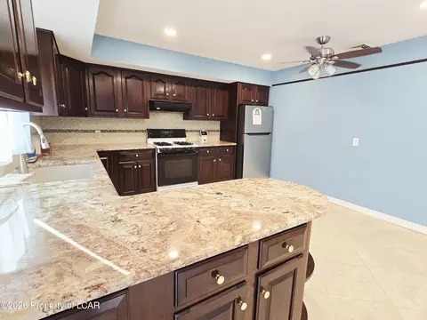 Kitchen - 915 Park Ave, Shavertown, PA 18708 photo 1 of 3
