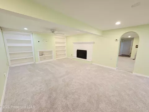 Living - 915 Park Ave, Shavertown, PA 18708 photo 6 of 8
