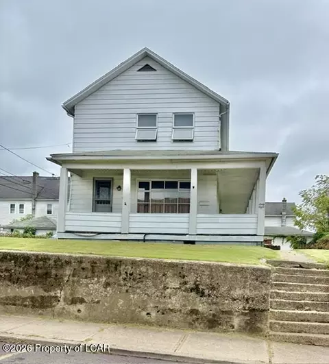 68 Coal St, Plymouth, PA 18651