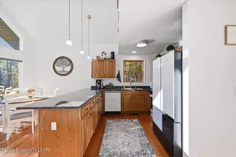 Kitchen - 10 Spur Ln, Hazleton, PA 18202 photo 1 of 4