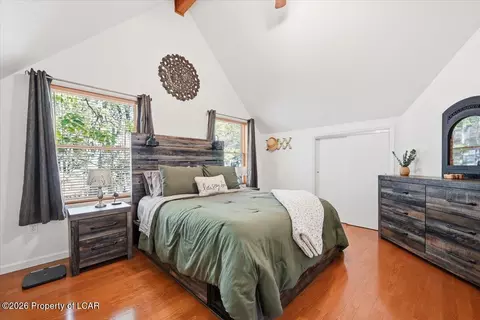 Bedroom - 10 Spur Ln, Hazleton, PA 18202 photo 6 of 8