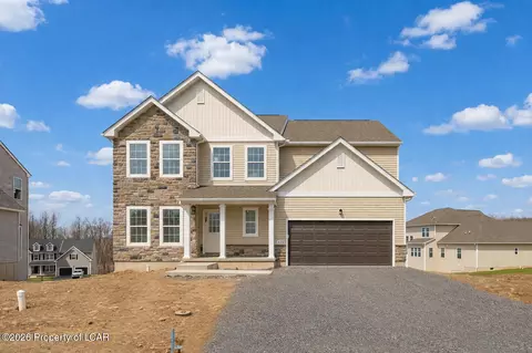 426 Mitchell Ave, Mountain Top, PA 18707