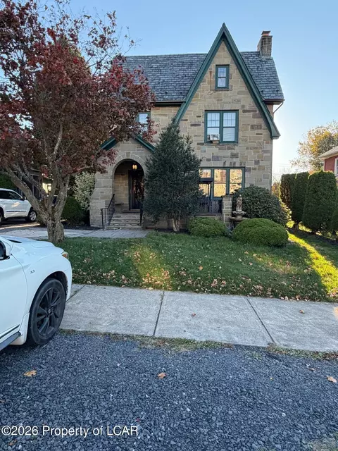 1112 E Broad St, Hazleton, PA 18201