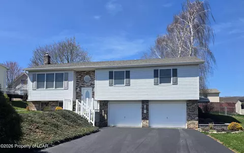 119 Applegate Ln, Drums, PA 18222