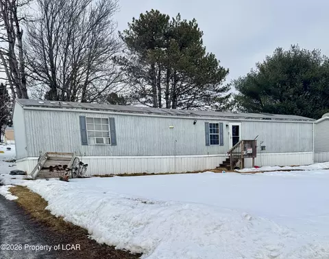 59 Zajac Ln, Nescopeck, PA 18635