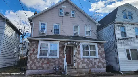 6 Barney St, Wilkes-barre, PA 18702