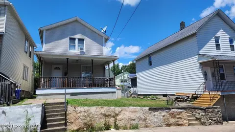 113 Hillside Ave, Edwardsville, PA 18704
