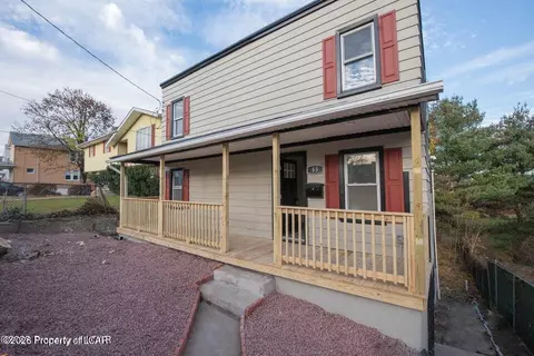 53 Cooper St, Pringle, PA 18704