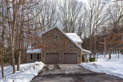 Exterior - 2 Arrowhead Dr, Hazleton, PA 18202 photo 8 of 8