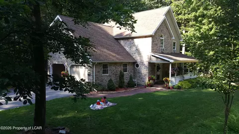 Exterior - 2 Arrowhead Dr, Hazleton, PA 18202 photo 1 of 8