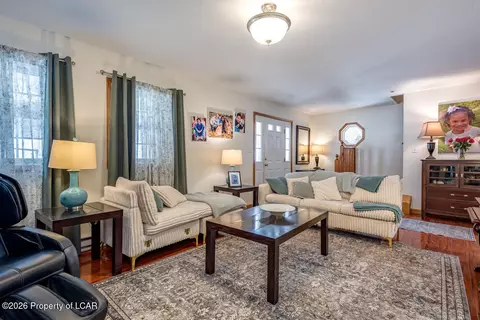 Living - 2 Arrowhead Dr, Hazleton, PA 18202 photo 2 of 3