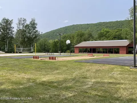 Exterior - 89 Glen Eagles Dr, Hazle Township, PA 18202 photo 16 of 16