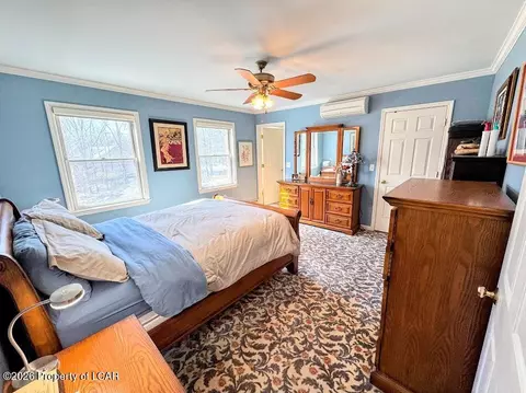 Bedroom - 89 Glen Eagles Dr, Hazle Township, PA 18202 photo 2 of 4