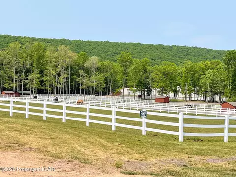 Exterior - 89 Glen Eagles Dr, Hazle Township, PA 18202 photo 11 of 16