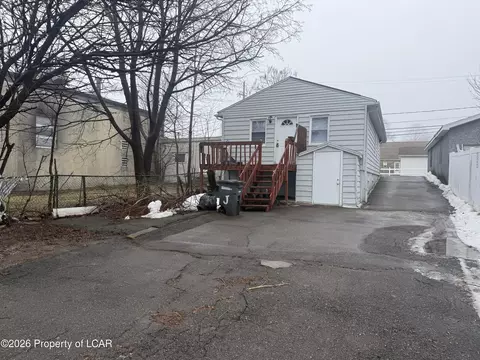 826 N Sherman Ct, Hazleton, PA 18201