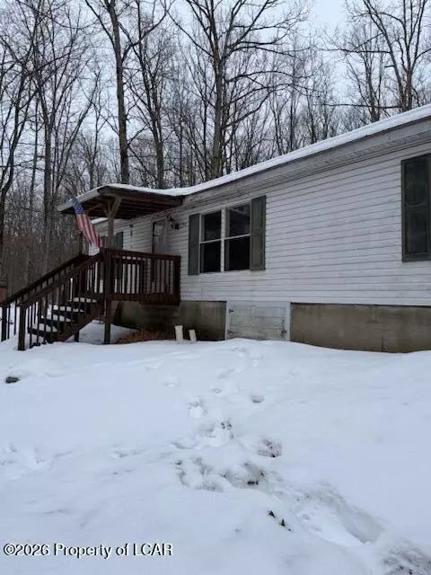 1290 Woodhaven Dr, White Haven, PA 18661
