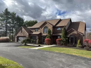 1266 Ryman Rd, Dallas, PA 18612