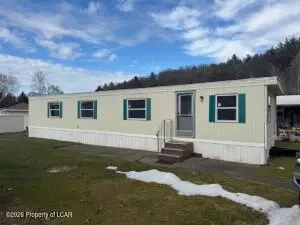 12 Glen Rock Rd, Pittston, PA 18640