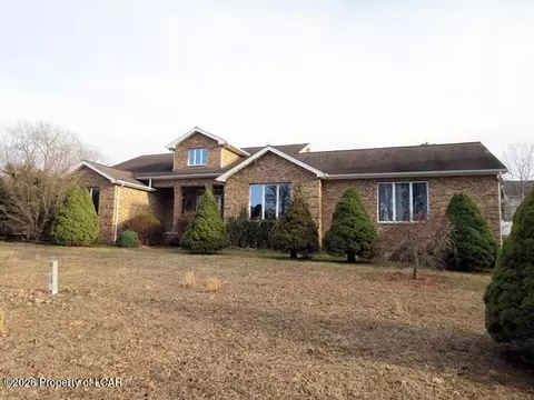 113 Kansas Ln, Kulpmont, PA 17834