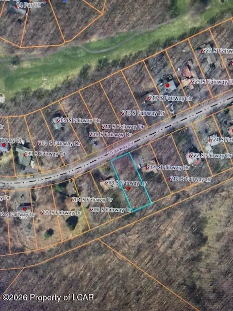4073 S Fairway Dr, Lake Ariel, PA 18436