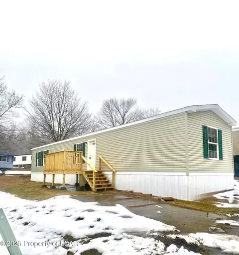 77 3rd Ln, Berwick, PA 18603