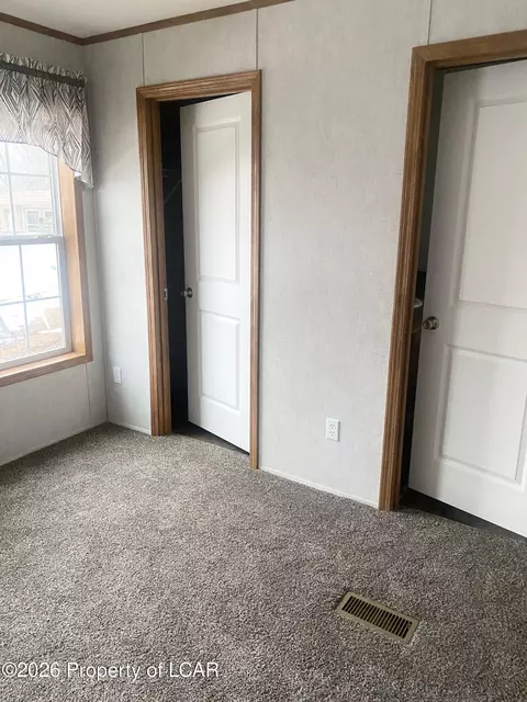 77 3rd Ln, Berwick, PA 18603 photo 10
