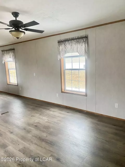 77 3rd Ln, Berwick, PA 18603 photo 8
