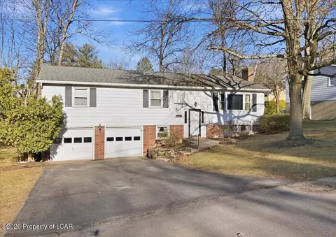 8 Willow St, Conyngham, PA 18219