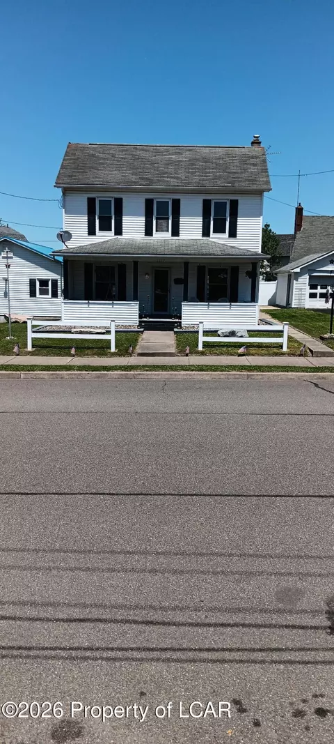 1117 Spring Garden Ave, Berwick, PA 18603