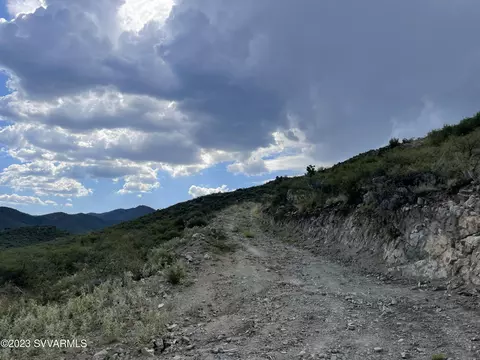 4 Hawk Mountain Tr, Mayer, AZ 86333 photo 3