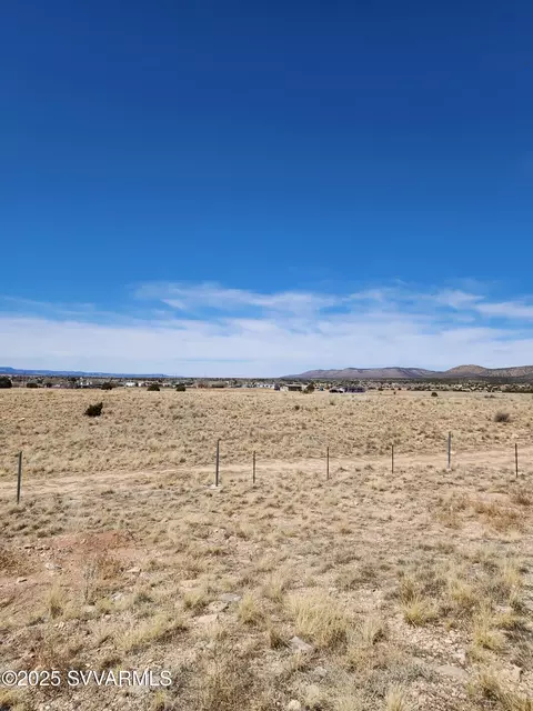151 E Melody Dr, Paulden, AZ 86334 photo 5