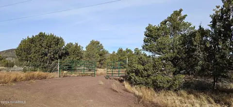 247 E Orchid Dr, Williams, AZ 86046