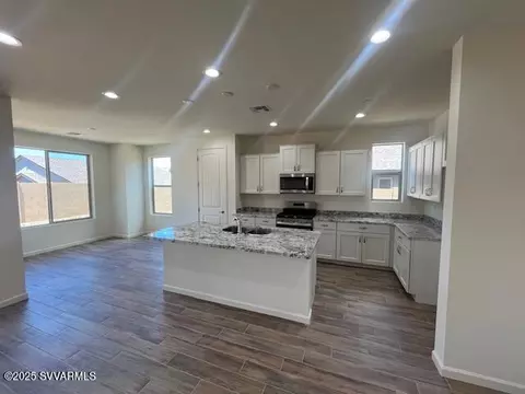 834 Eugene Rd, Clarkdale, AZ 86324 photo 6