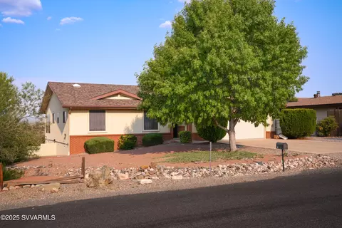 1957 Broken Rock Dr, Cottonwood, AZ 86326