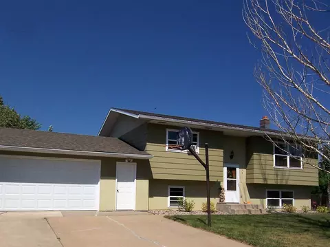919 S 32nd St, Spearfish, SD 57783 photo 1