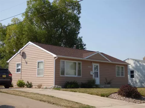 2034 11th Ave, Belle Fourche, SD 57717 photo 1