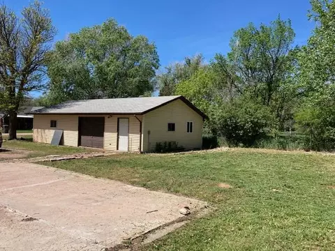 400 N 3rd St, Buffalo Gap, SD 57722 photo 5