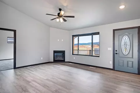 2202 Quartzite Dr, Sturgis, SD 57785 photo 2