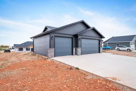 2202 Quartzite Dr, Sturgis, SD 57785 photo 1