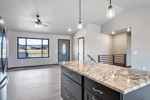 2202 Quartzite Dr, Sturgis, SD 57785 photo 5