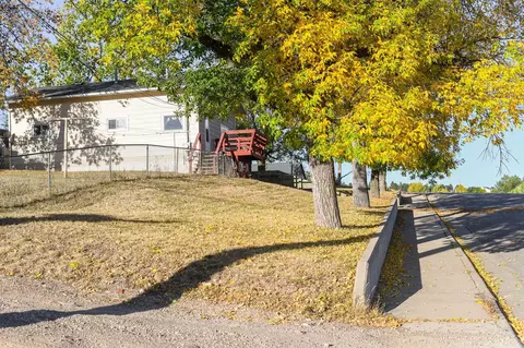 646 Harvard St, Spearfish, SD 57783 photo 5
