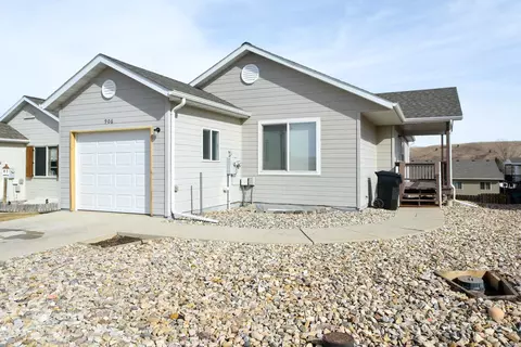 906 Heritage Dr, Spearfish, SD 57783 photo 2