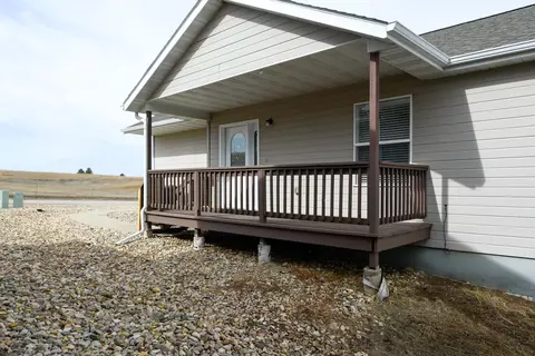 906 Heritage Dr, Spearfish, SD 57783 photo 3
