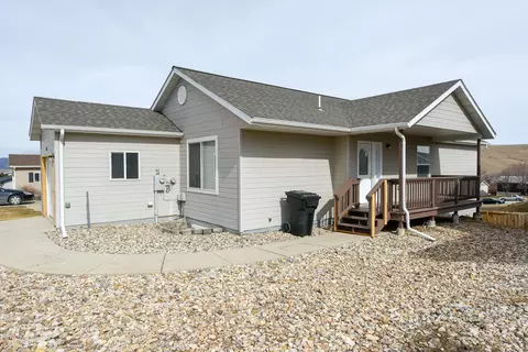 906 Heritage Dr, Spearfish, SD 57783 photo 4