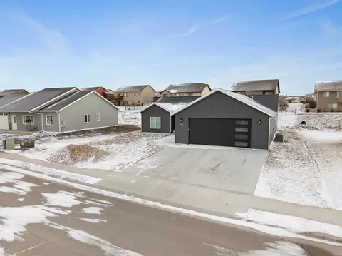 4001 Pintlar Ave, Spearfish, SD 57783 photo 2