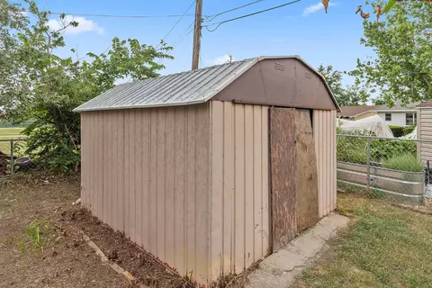 2059 12th Ave, Belle Fourche, SD 57717 photo 24