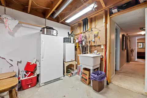 1224 Walworth St, Belle Fourche, SD 57717 photo 22