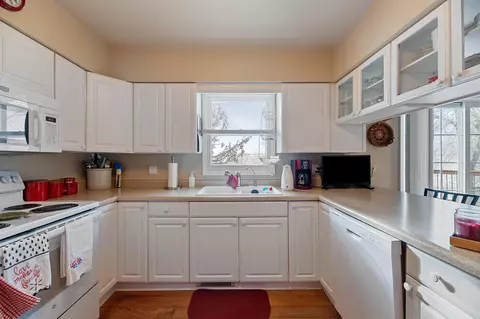 1224 Walworth St, Belle Fourche, SD 57717 photo 5